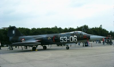 ITAF F-104S MM6735 53-06a.jpg