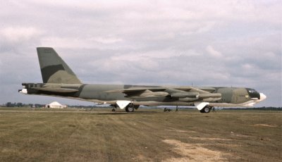 USAF B-52G 76484  2 BW.jpg