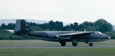 RAF Canberra PR7 WJ817 39 Sqna.jpg