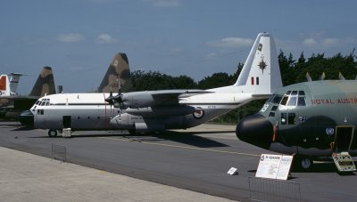 RNZAF C-130H NZ7001 35 Sqna.jpg