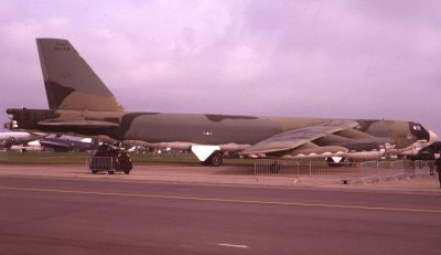 USAF B-52G 80258 416 BW.jpg