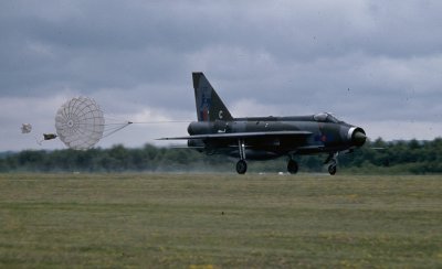 RAF LIghtning F3 XR718 C LTFb.jpg