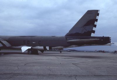 USAF B-52H 00057 5D.C 410 BWb.jpg