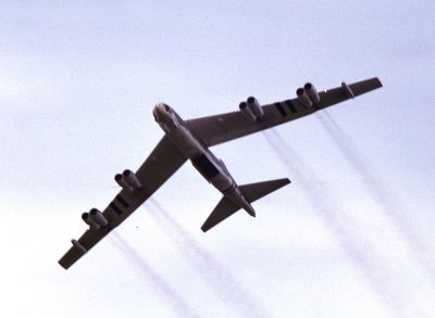 USAF B-52H 00057 5D.C 410 BWg.jpg