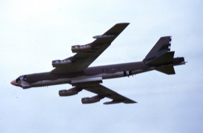 USAF B-52H 00057 5D.C 410 BWj.jpg
