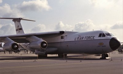 USAF C-141A 40651 437 MAW.jpg