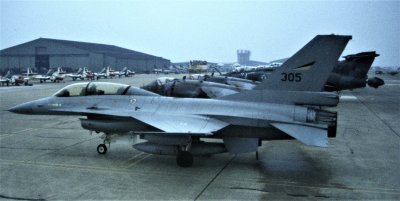RNoAF F-16B 305.jpg