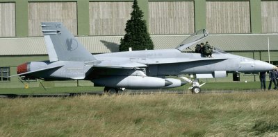 03-09-1986 FA18A 162457 VE-04 VMFA-115.jpg