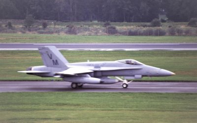 07-09-1988 FA18A 163142 VM-07 VMFA-451.jpg