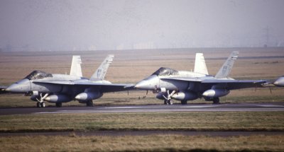 12-03-1987 FA18A VMFA-122c.jpg