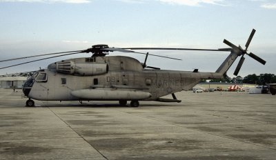 CH-53D 157742 YL-09 HMH-362.jpg
