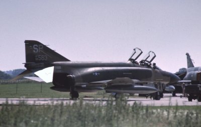 F-4D 67563 SP 52 TFWa.jpg