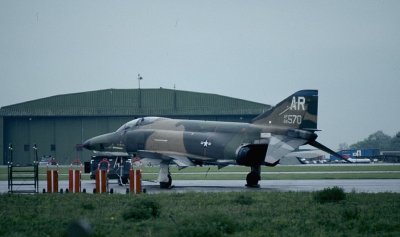RF-4C 80570 AR 10 TRWa.jpg