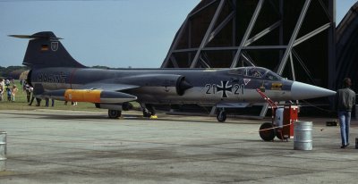 WGN F-104G 21+21 MFG 2d.jpg