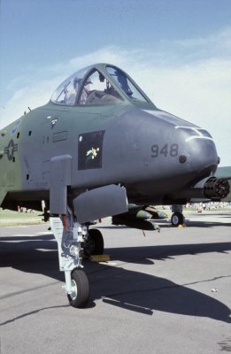 USAF A-10A 10948 AR 10 TFW.jpg