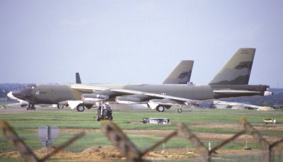 B-52G 92586 1985c.jpg