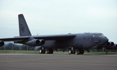 B-52H 10013 LA 1995a.jpg