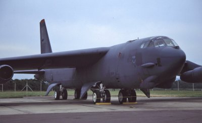 B-52H 10013 LA 1995b.jpg