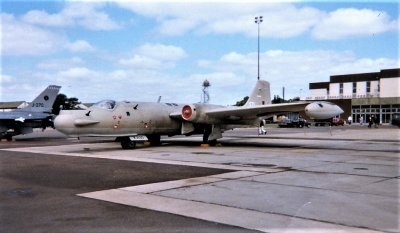 RAF Canberra T17 WJ630 ED 360 Sqn.jpg