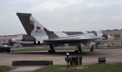 35 Sqn XM572 Vulcan B2.jpg