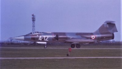 April 1977 F-104S MM6702 4-12.jpg