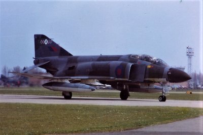 April 1977 Phantom FGR2 XT911  64 Sqn 228 OCU.jpg