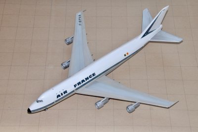 Boeing 747-200 (1/144)