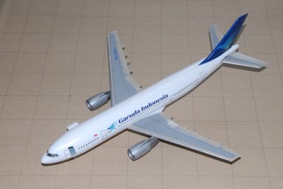 Airbus A300 B-4 (1/144)