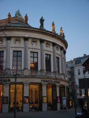 Toneelhuis early evening