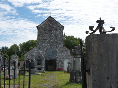 Chapel and cemetery in Ollomont