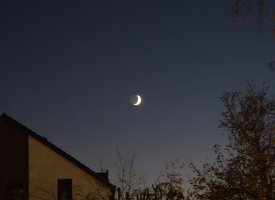 The Moon - Waxing Crescent -18th November around 6 pm (GMT +1) Oberpallen