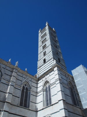 Duomo against a very blue sky