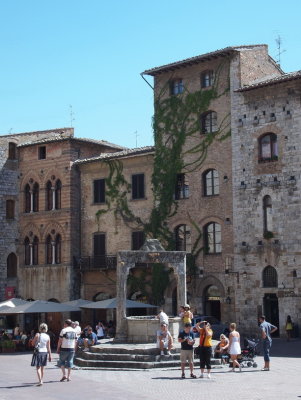 San Gimignano central square