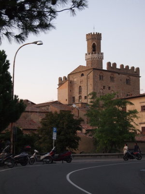 Palazzo dei Priori in the late afternoon