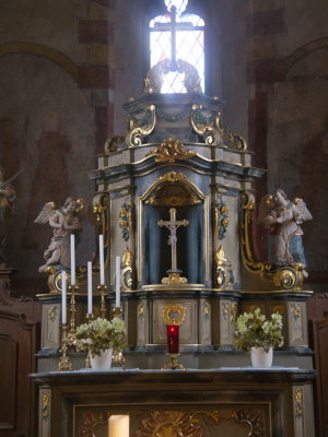 Baroque altar in glise Sainte-Croix