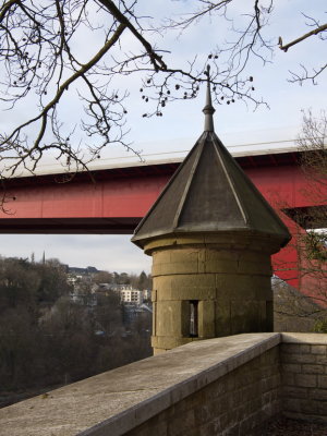 Spanish turret and Red Bridge - old and new