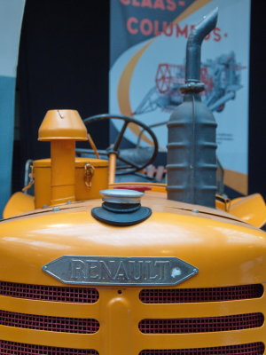 Renault tractor