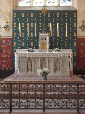 Altar at Hôtel-Dieu chapel