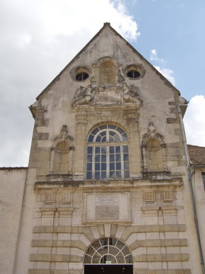 Former Carmelite church turned into exhibition gallery