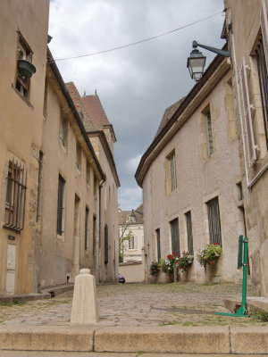 One narrow alleyway