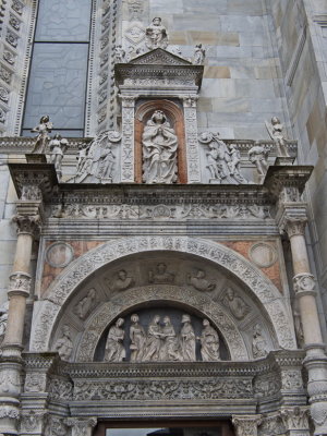 Outside Como Duomo