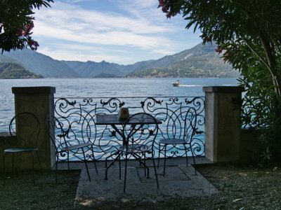 A romantic place to sit at Villa Monastero Gardens