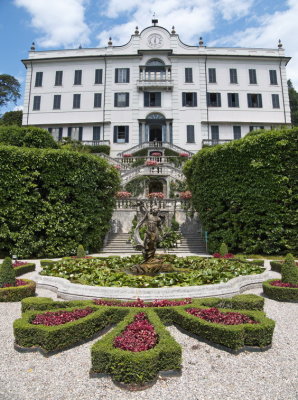 Villa Carlotta with formal garden and fountain