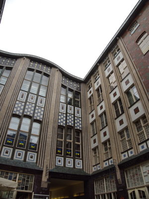 Hackescher Hof - Art Nouveau tiled housefront