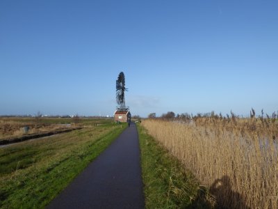 De Amerikaanse windmolen De Herkules bij Het Kalf in Zaanstad.