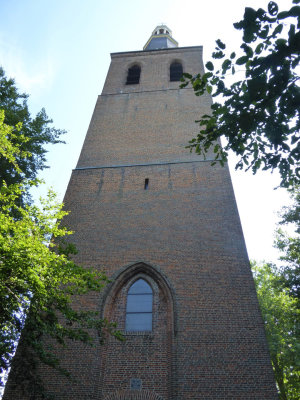 Knoptoren : een toren en een voormalig kerkgebouw aan De Dommel in Sint-Oedenrode