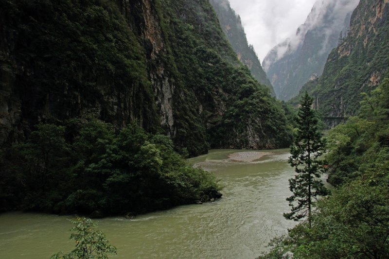 香格里拉大峡谷