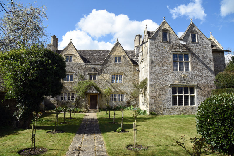 Kelmscott Manor grade 1 listed building