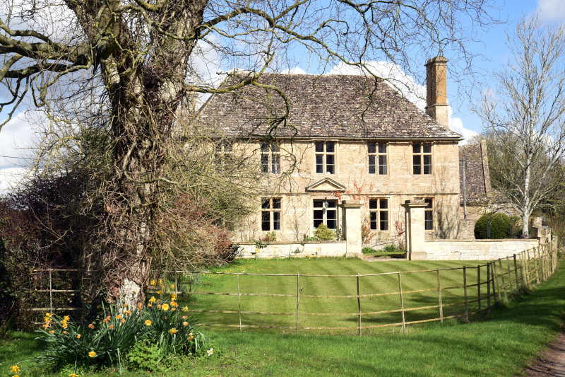 Kelmscott village house