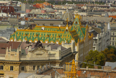 COLORFUL VIEW OF CITY'S MARKET